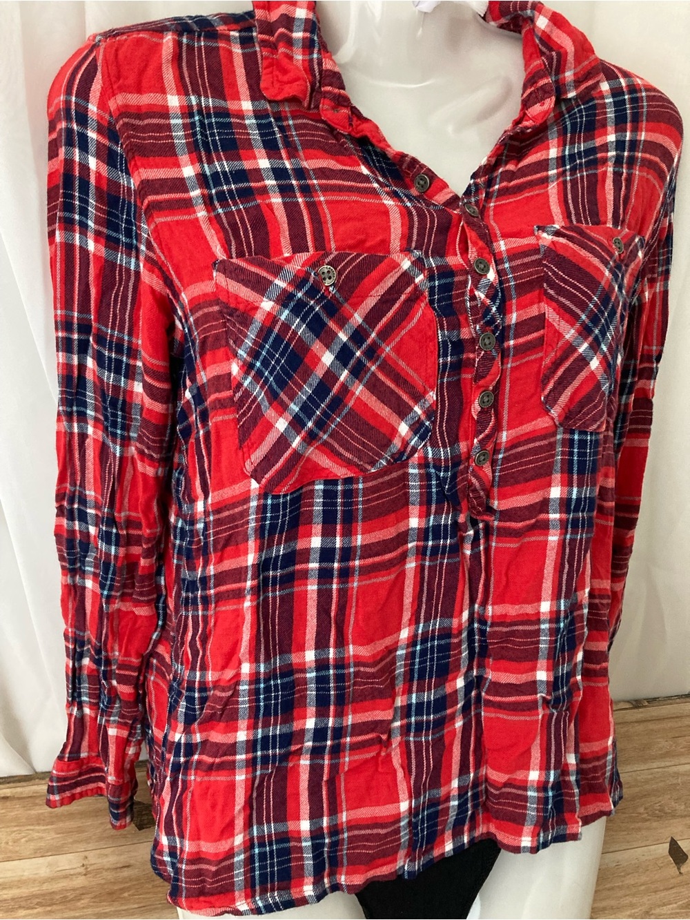 Creeks Red Plaid Flannel Shirt Women’s Size 38 Medium Button Front